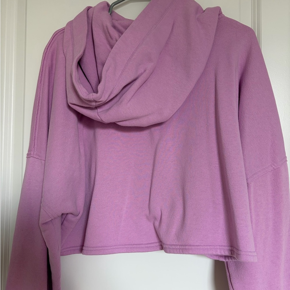 ESSENTIAL CROPPED HOODIE - Picture 3 of 5